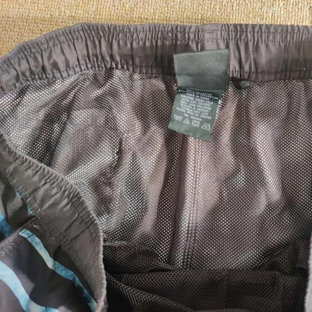 Men's Swim Trunk with Zipper Pocket with Liner - Picture 3 of 4